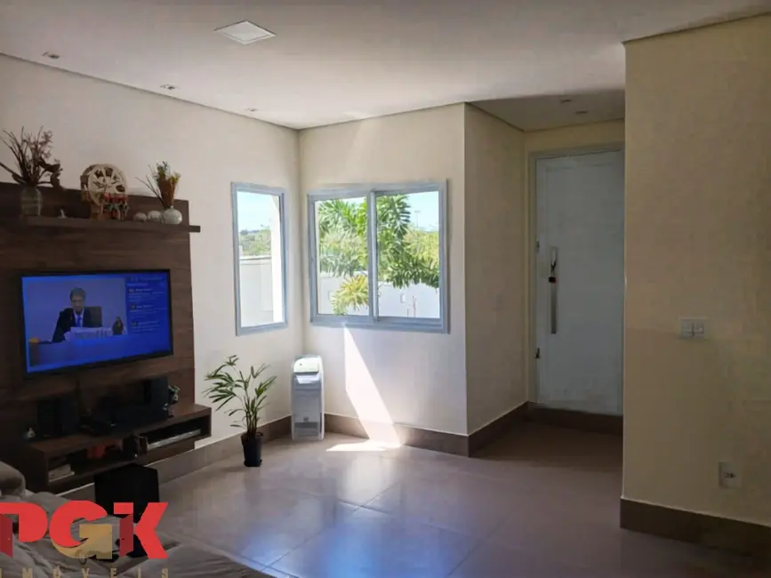 Casa com 3 quartos à venda, 165m2 em Vinhedo - SP - imagem 2 Foto 2 de Casa com 3 quartos à venda, 165m2 em Vinhedo - SP