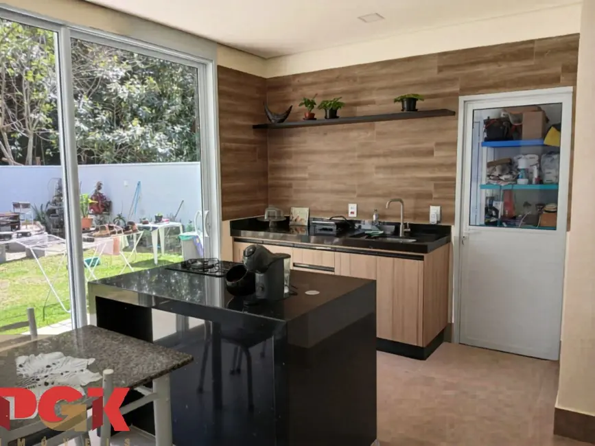 Casa com 3 quartos à venda, 165m2 em Vinhedo - SP - imagem 6 Foto 6 de Casa com 3 quartos à venda, 165m2 em Vinhedo - SP