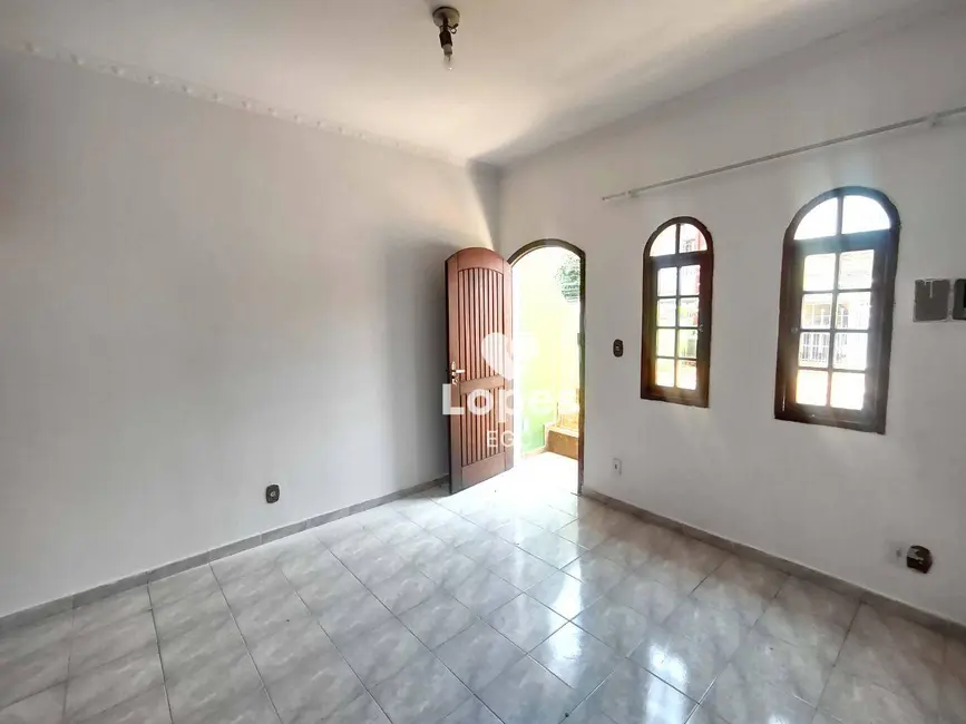 Casa com 3 quartos para alugar, 80m2 em Vila Paulo Silas, São Paulo - SP - imagem 1 Foto 1 de Casa com 3 quartos para alugar, 80m2 em Vila Paulo Silas, São Paulo - SP