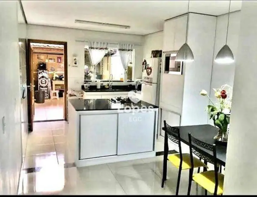 Sobrado com 3 quartos à venda, 130m2 em Jardim Guairaca, São Paulo - SP - imagem 2 Foto 2 de Sobrado com 3 quartos à venda, 130m2 em Jardim Guairaca, São Paulo - SP