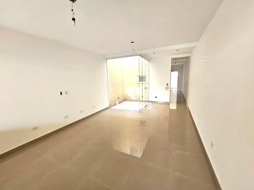 Sobrado com 3 quartos para alugar, 136m2 em Sítio Pinheirinho, São Paulo - SP - imagem 1 Foto 1 de Sobrado com 3 quartos para alugar, 136m2 em Sítio Pinheirinho, São Paulo - SP