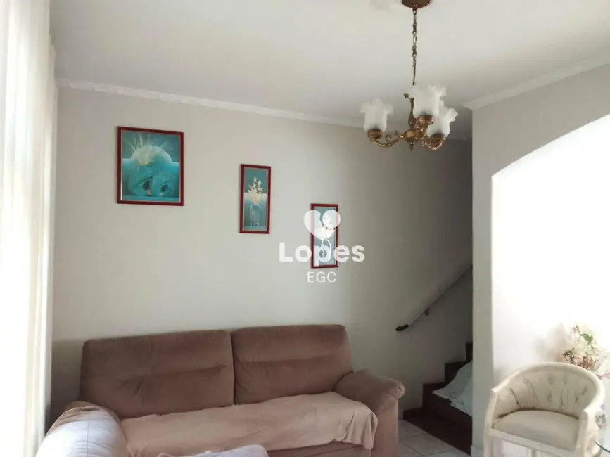 Foto 2 de Sobrado com 3 quartos à venda, 185m2 em Vila Paulo Silas, São Paulo - SP