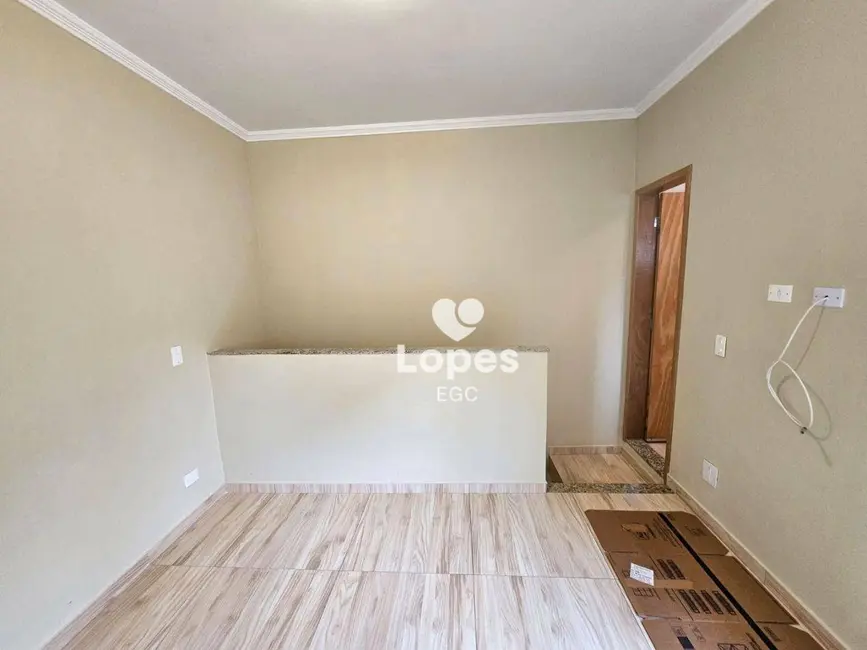 Foto 1 de Sobrado com 1 quarto para alugar, 40m2 em Jardim Teresa, São Paulo - SP