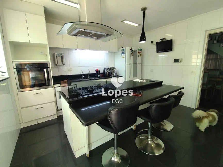 Sobrado com 3 quartos à venda, 160m2 em Vila Ema, São Paulo - SP - imagem 4 Foto 4 de Sobrado com 3 quartos à venda, 160m2 em Vila Ema, São Paulo - SP