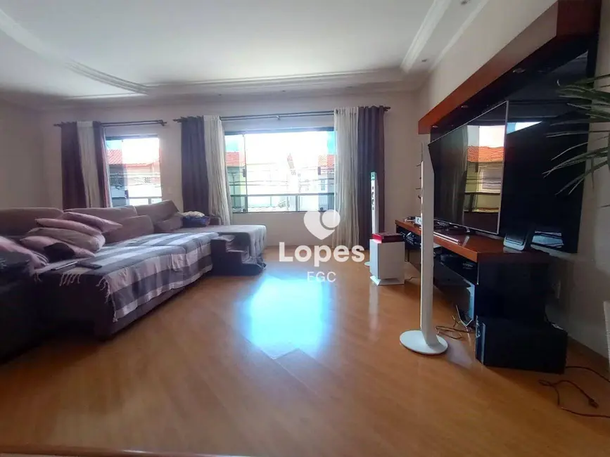 Sobrado com 3 quartos à venda, 340m2 em Parque Residencial Oratorio, São Paulo - SP - imagem 4 Foto 4 de Sobrado com 3 quartos à venda, 340m2 em Parque Residencial Oratorio, São Paulo - SP