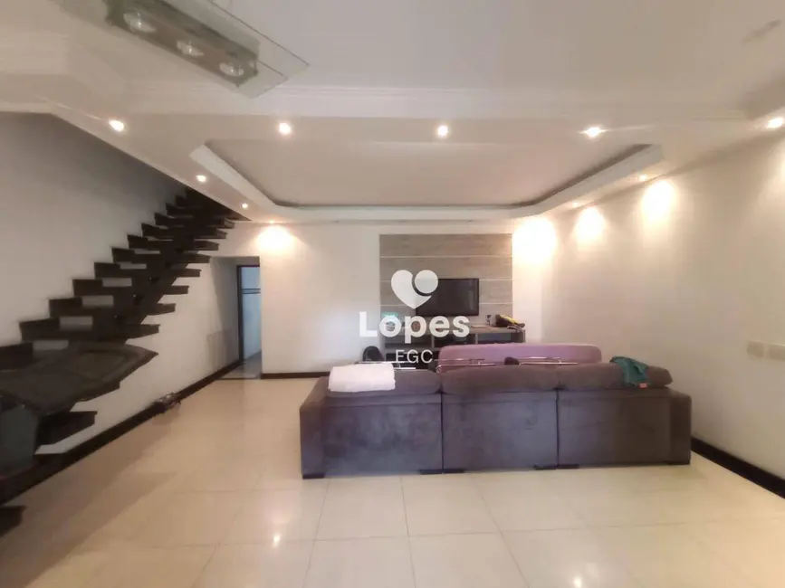 Sobrado com 2 quartos à venda, 300m2 em Cidade Continental, São Paulo - SP - imagem 2 Foto 2 de Sobrado com 2 quartos à venda, 300m2 em Cidade Continental, São Paulo - SP