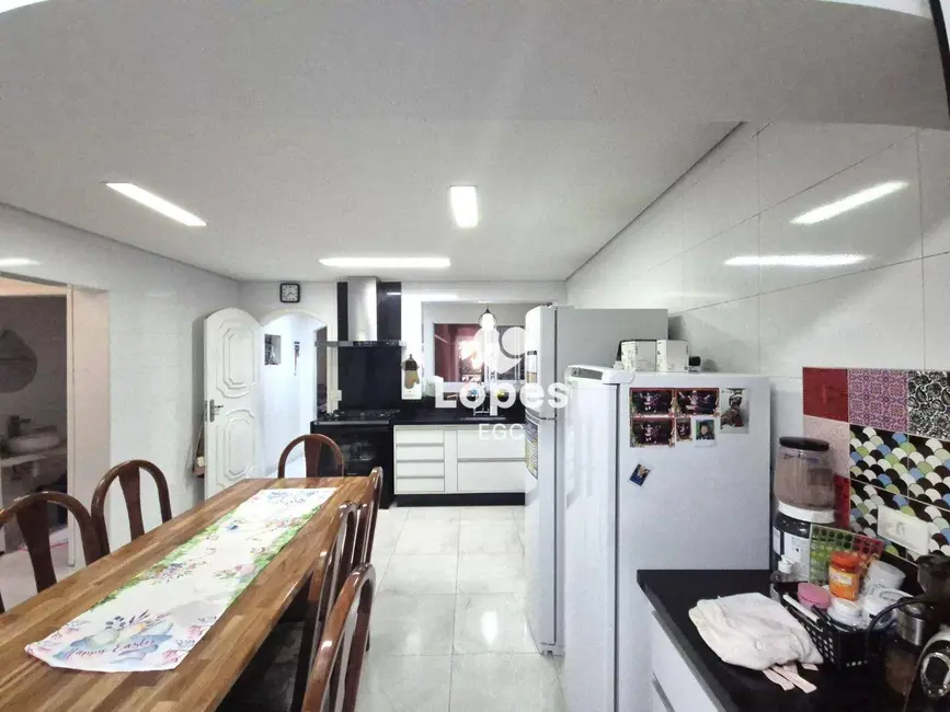 Foto 5 de Sobrado com 2 quartos à venda, 200m2 em Vila Tolstoi, São Paulo - SP