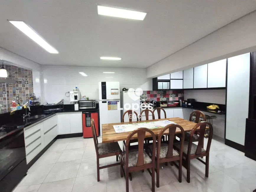 Foto 4 de Sobrado com 2 quartos à venda, 200m2 em Vila Tolstoi, São Paulo - SP