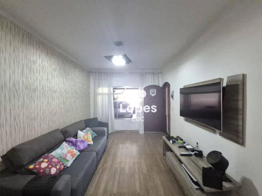 Foto 2 de Sobrado com 2 quartos à venda, 200m2 em Vila Tolstoi, São Paulo - SP