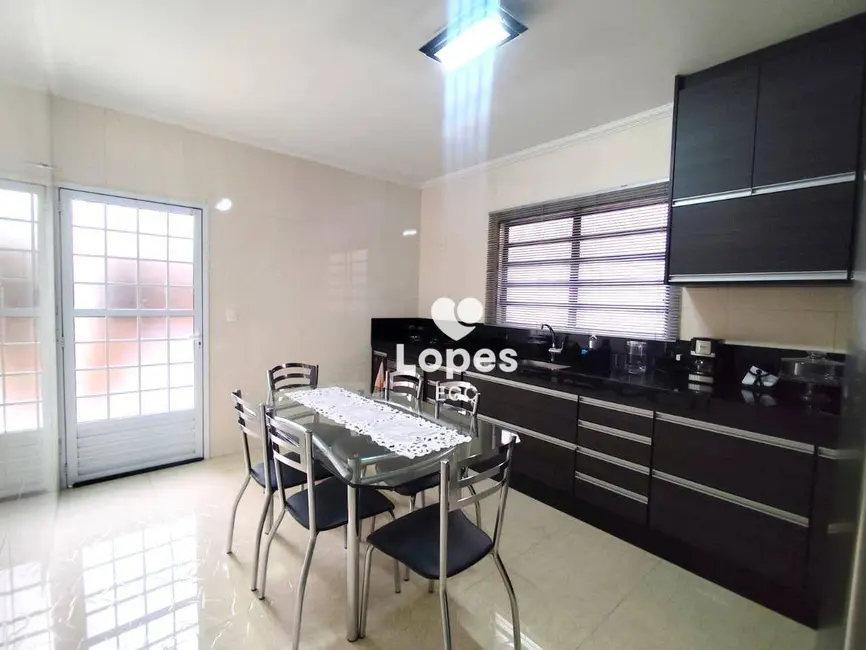 Casa com 2 quartos à venda, 160m2 em Vila Alpina, São Paulo - SP - imagem 5 Foto 5 de Casa com 2 quartos à venda, 160m2 em Vila Alpina, São Paulo - SP