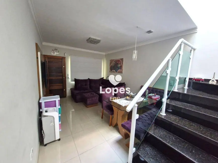 Sobrado com 2 quartos à venda, 90m2 em Vila Graciosa, São Paulo - SP - imagem 2 Foto 2 de Sobrado com 2 quartos à venda, 90m2 em Vila Graciosa, São Paulo - SP