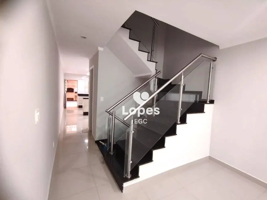 Sobrado com 3 quartos à venda, 143m2 em Capão do Embira, São Paulo - SP - imagem 3 Foto 3 de Sobrado com 3 quartos à venda, 143m2 em Capão do Embira, São Paulo - SP