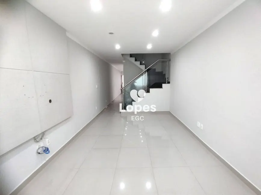 Sobrado com 3 quartos à venda, 143m2 em Capão do Embira, São Paulo - SP - imagem 1 Foto 1 de Sobrado com 3 quartos à venda, 143m2 em Capão do Embira, São Paulo - SP