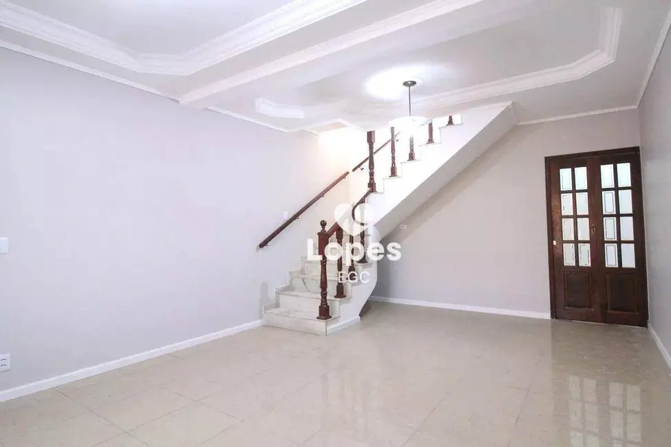 Foto 1 de Sobrado com 4 quartos para alugar, 200m2 em Vila dos Minérios, São Paulo - SP