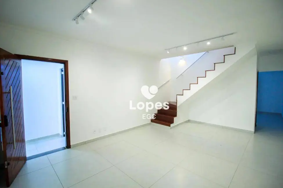 Sobrado com 3 quartos à venda, 138m2 em Alto da Mooca, São Paulo - SP - imagem 2 Foto 2 de Sobrado com 3 quartos à venda, 138m2 em Alto da Mooca, São Paulo - SP