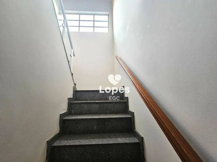 Sobrado com 3 quartos para alugar, 243m2 em Parque São Lucas, São Paulo - SP - imagem 8 Foto 8 de Sobrado com 3 quartos para alugar, 243m2 em Parque São Lucas, São Paulo - SP