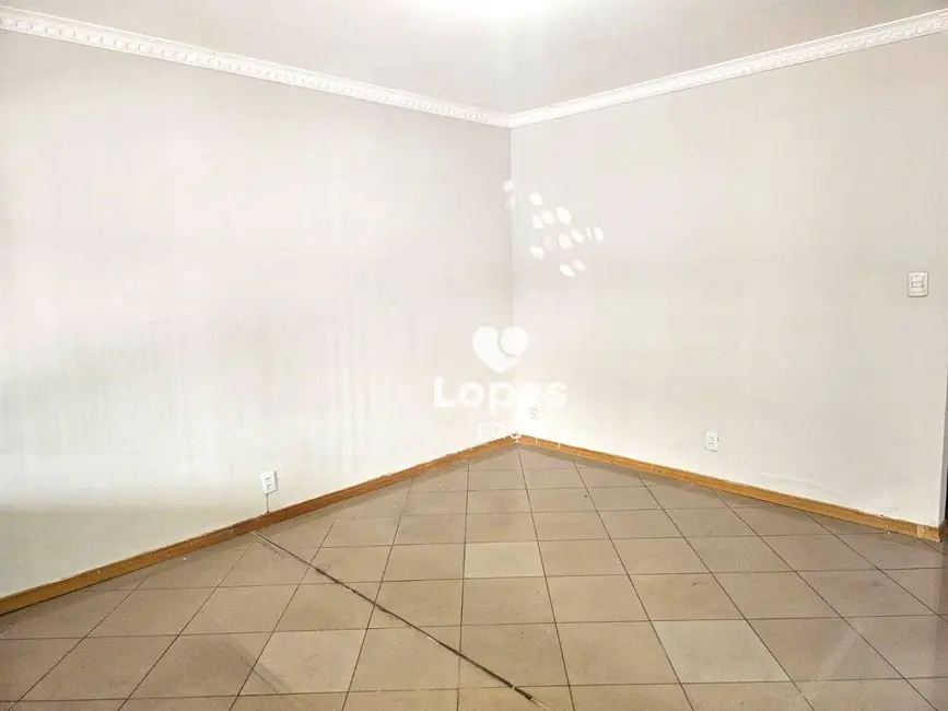 Sobrado com 3 quartos para alugar, 243m2 em Parque São Lucas, São Paulo - SP - imagem 2 Foto 2 de Sobrado com 3 quartos para alugar, 243m2 em Parque São Lucas, São Paulo - SP