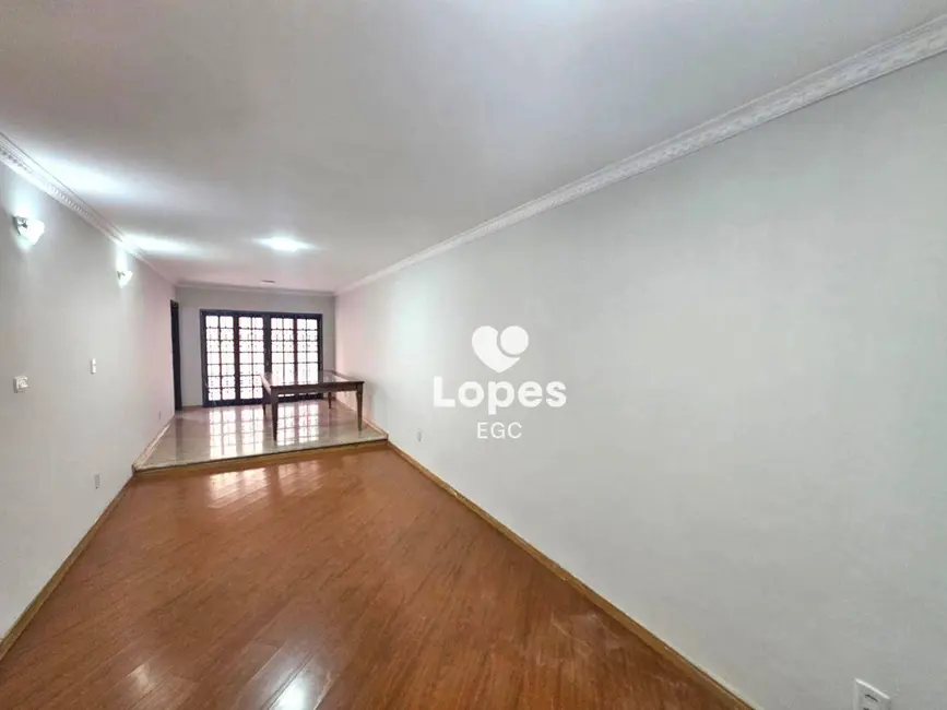 Sobrado com 3 quartos para alugar, 243m2 em Parque São Lucas, São Paulo - SP - imagem 4 Foto 4 de Sobrado com 3 quartos para alugar, 243m2 em Parque São Lucas, São Paulo - SP