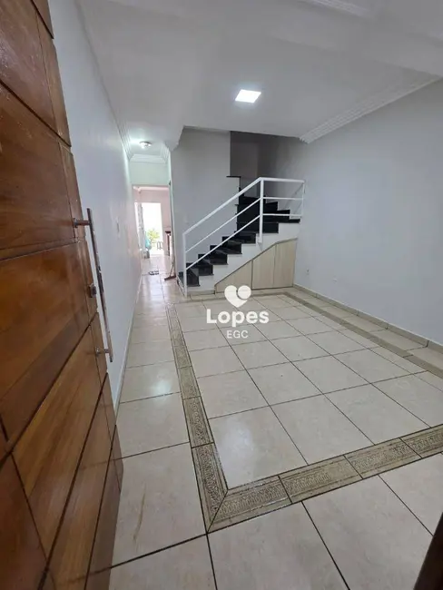 Foto 2 de Sobrado com 2 quartos à venda, 127m2 em Vila Tolstoi, São Paulo - SP
