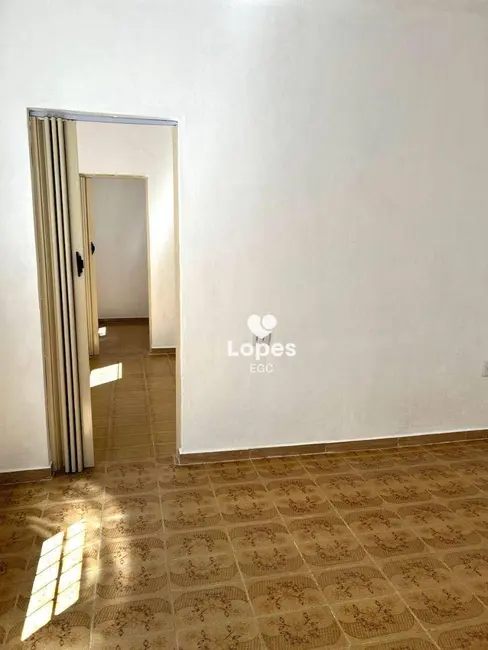 Foto 2 de Casa com 2 quartos para alugar, 45m2 em Jardim Teresa, São Paulo - SP