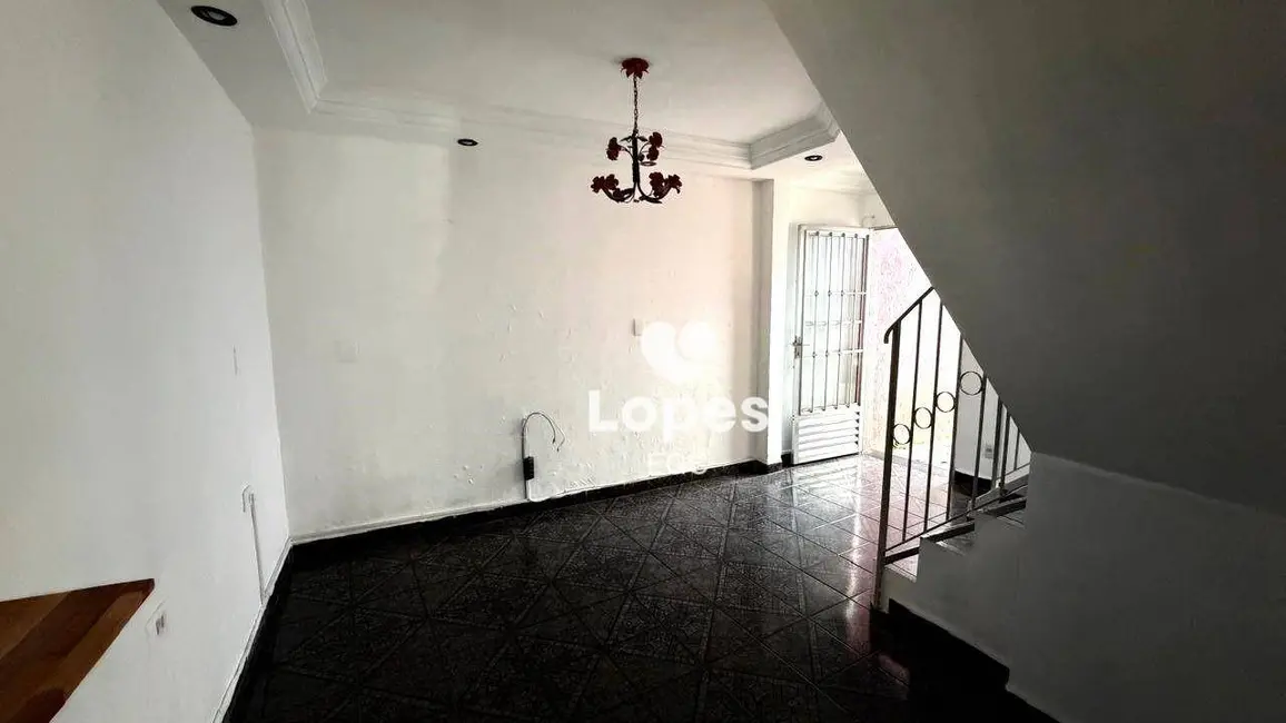 Foto 2 de Sobrado com 2 quartos à venda, 110m2 em Sítio Pinheirinho, São Paulo - SP