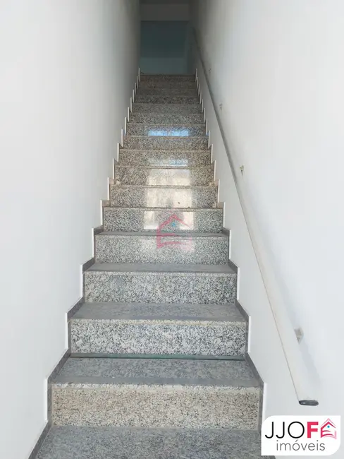 Sala Comercial para alugar, 120m2 em Jardim Atlântico Central (Itaipuaçu), Marica - RJ - imagem 4 Foto 4 de Sala Comercial para alugar, 120m2 em Jardim Atlântico Central (Itaipuaçu), Marica - RJ