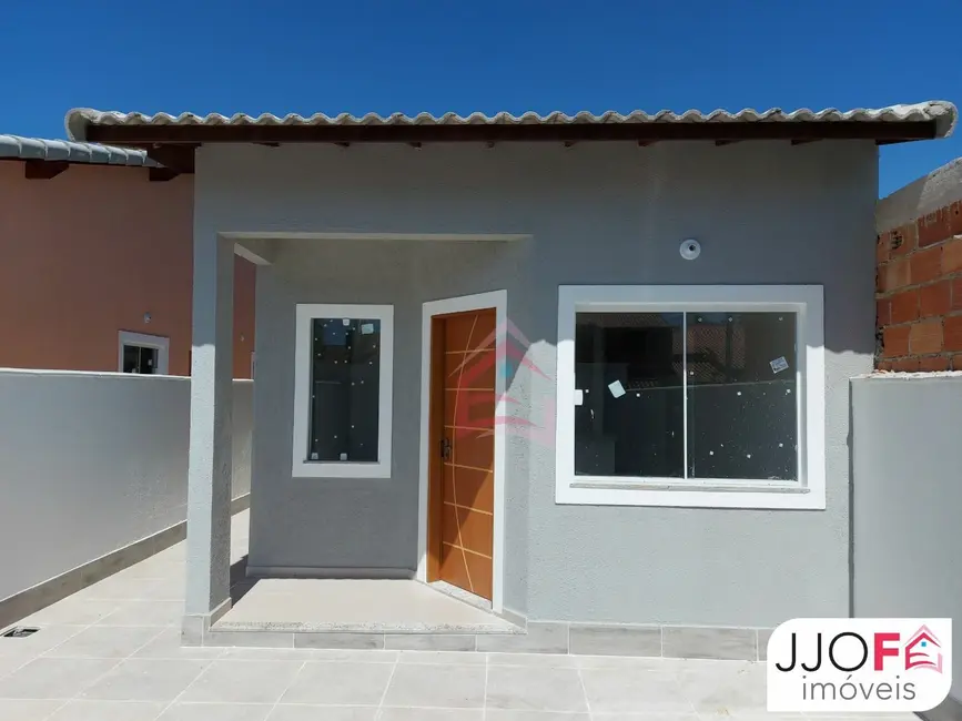 Foto 1 de Casa com 2 quartos à venda, 76m2 em Jardim Atlântico Central (Itaipuaçu), Marica - RJ