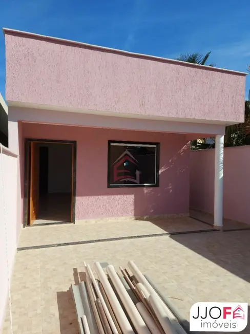 Foto 2 de Casa com 3 quartos à venda, 134m2 em Marica - RJ