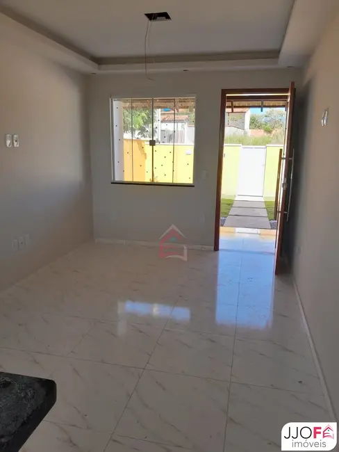 Foto 8 de Casa com 2 quartos à venda, 64m2 em Jacaroá, Marica - RJ