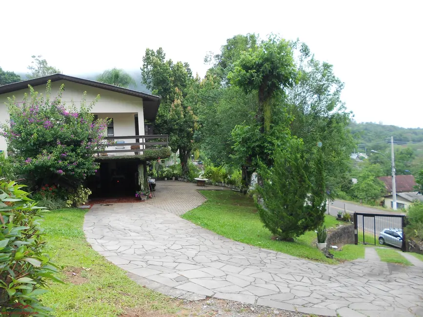 Chácara com 3 quartos à venda, 120m2 em Picada Cafe - RS - imagem 3 Foto 3 de Chácara com 3 quartos à venda, 120m2 em Picada Cafe - RS