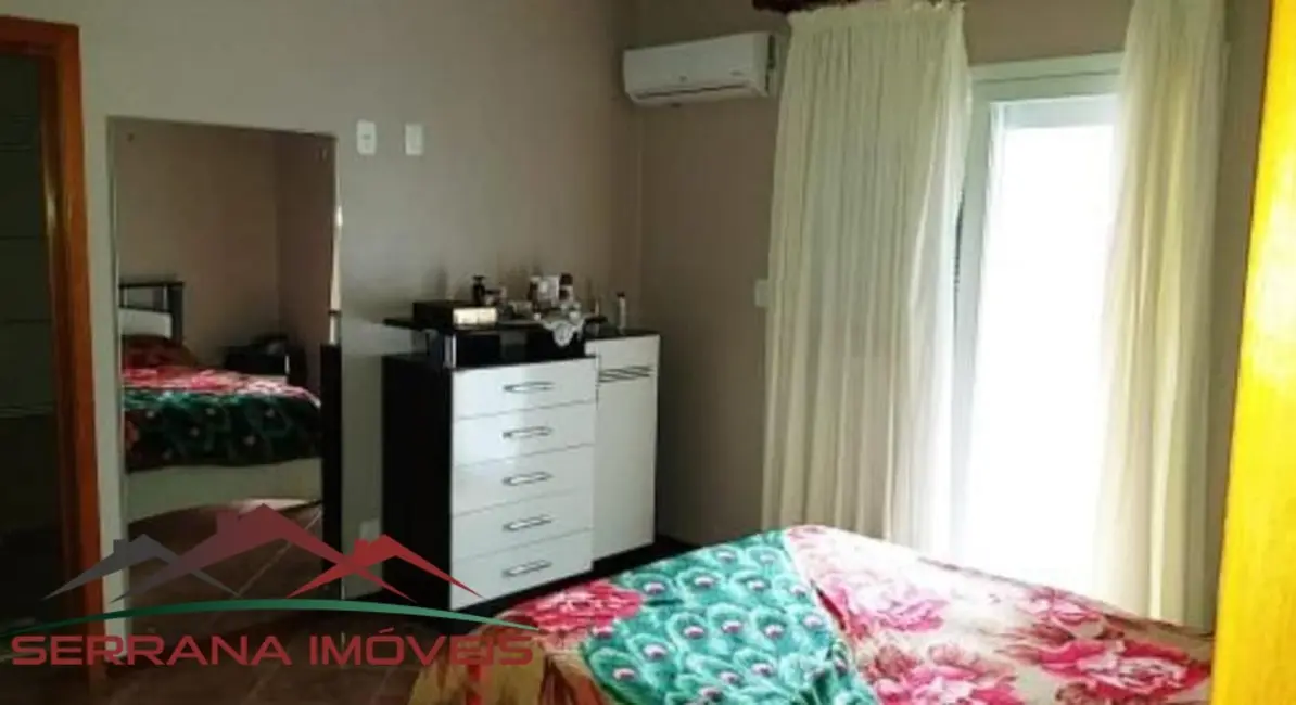 Casa com 5 quartos à venda, 296m2 em Picada Cafe - RS - imagem 8 Foto 8 de Casa com 5 quartos à venda, 296m2 em Picada Cafe - RS