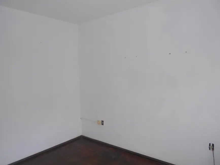 Casa com 2 quartos para alugar, 70m2 em Picada Cafe - RS - imagem 2 Foto 2 de Casa com 2 quartos para alugar, 70m2 em Picada Cafe - RS