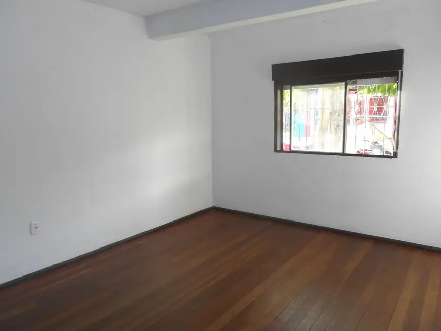 Casa com 2 quartos para alugar, 70m2 em Picada Cafe - RS - imagem 9 Foto 9 de Casa com 2 quartos para alugar, 70m2 em Picada Cafe - RS