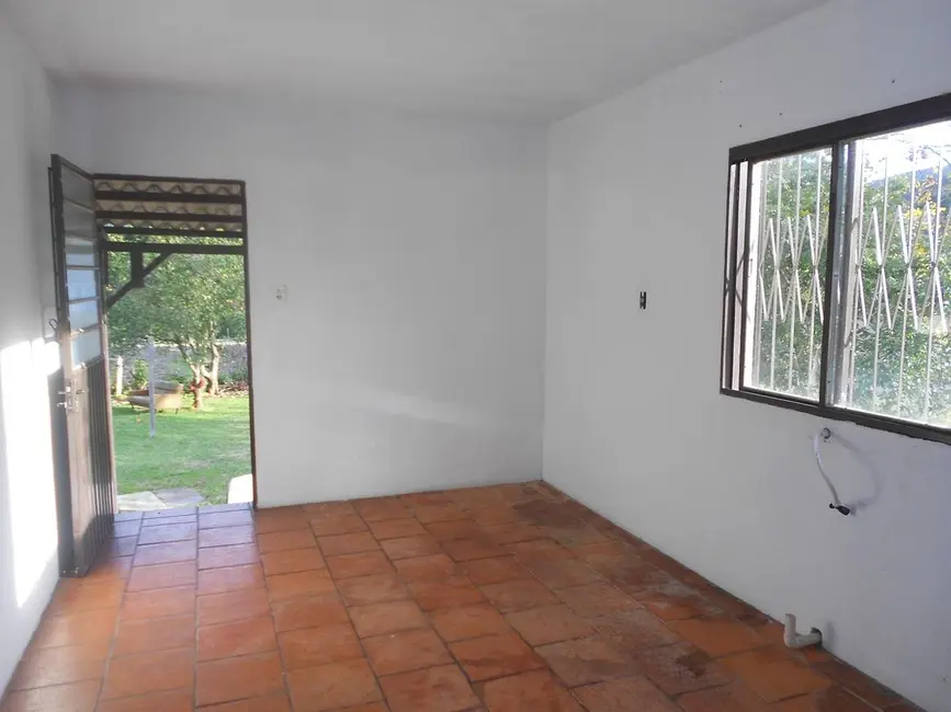 Casa com 2 quartos para alugar, 70m2 em Picada Cafe - RS - imagem 5 Foto 5 de Casa com 2 quartos para alugar, 70m2 em Picada Cafe - RS