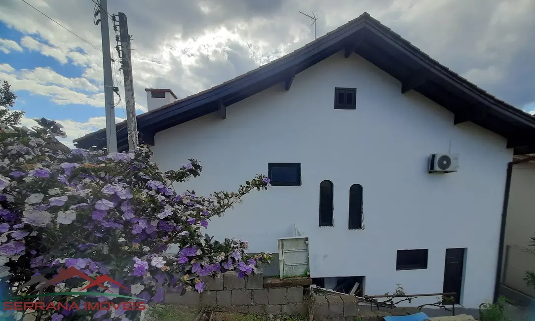 Casa com 3 quartos para alugar, 170m2 em Centro, Nova Petropolis - RS - imagem 1 Foto 1 de Casa com 3 quartos para alugar, 170m2 em Centro, Nova Petropolis - RS