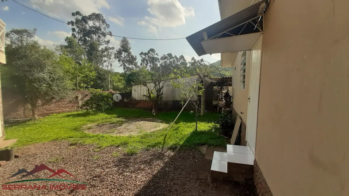 Casa com 3 quartos à venda, 100m2 em Centro, Picada Cafe - RS - imagem 3 Foto 3 de Casa com 3 quartos à venda, 100m2 em Centro, Picada Cafe - RS