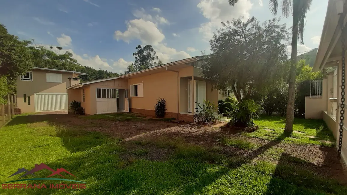 Casa com 3 quartos à venda, 100m2 em Centro, Picada Cafe - RS - imagem 4 Foto 4 de Casa com 3 quartos à venda, 100m2 em Centro, Picada Cafe - RS