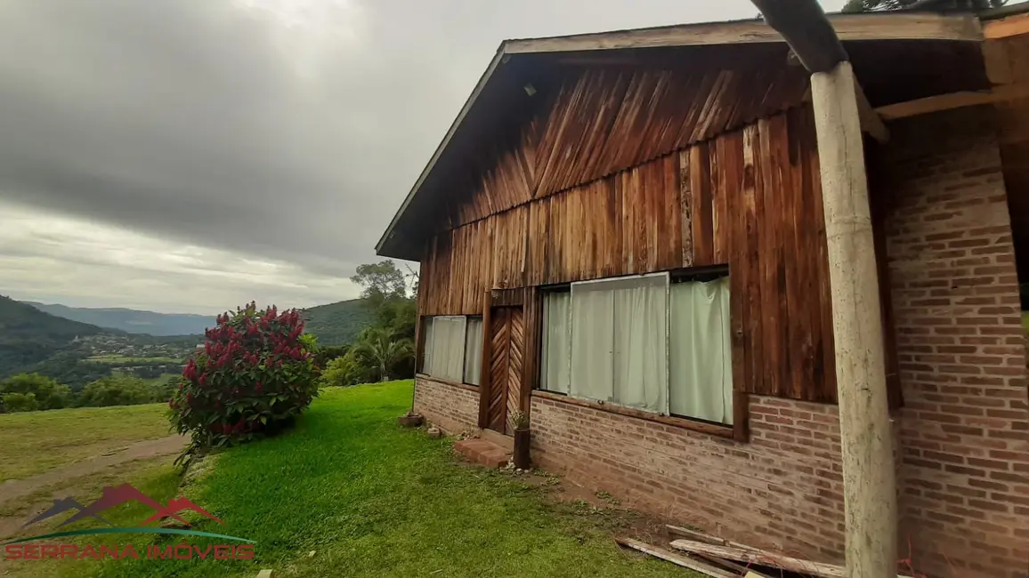 Foto 2 de Chácara com 4 quartos à venda, 200m2 em Nova Petropolis - RS