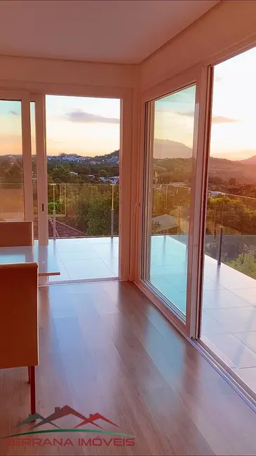 Casa com 3 quartos à venda, 221m2 em Nova Petropolis - RS - imagem 1 Foto 1 de Casa com 3 quartos à venda, 221m2 em Nova Petropolis - RS