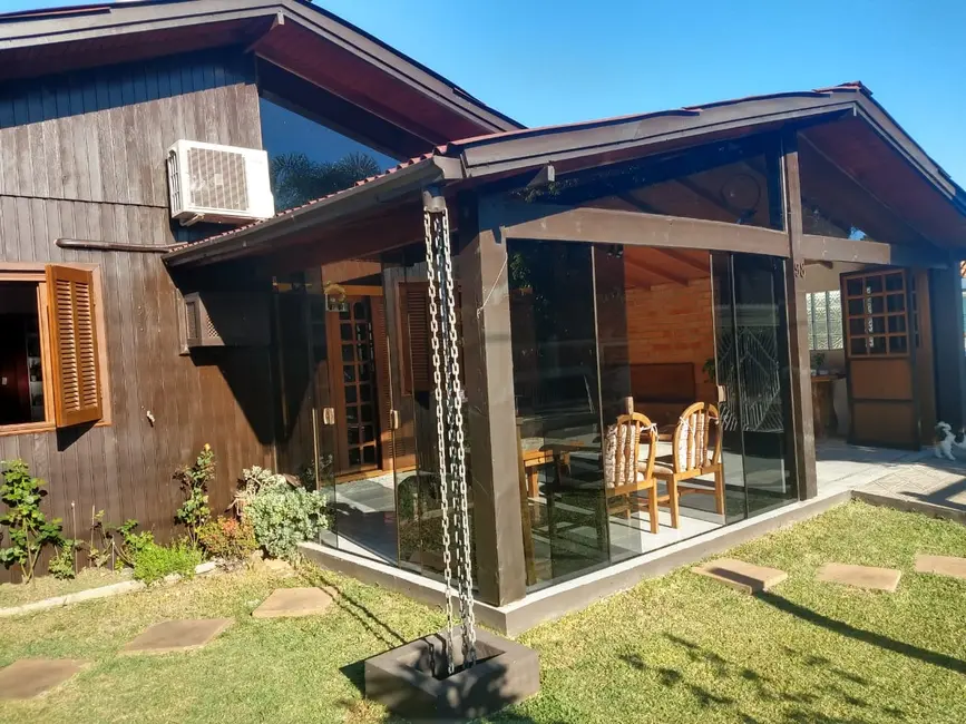 Foto 1 de Casa com 2 quartos à venda, 157m2 em Nova Petropolis - RS