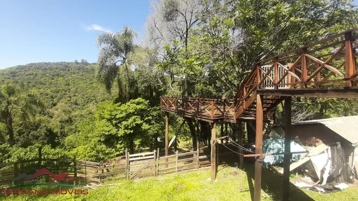 Chácara com 4 quartos à venda, 200m2 em Nova Petropolis - RS - imagem 4 Foto 4 de Chácara com 4 quartos à venda, 200m2 em Nova Petropolis - RS