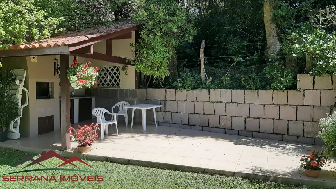 Foto 3 de Casa com 6 quartos à venda, 323m2 em Nova Petropolis - RS