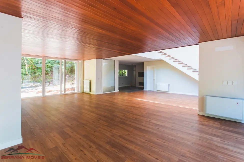 Casa de Condomínio com 4 quartos à venda, 344m2 em Gramado - RS - imagem 3 Foto 3 de Casa de Condomínio com 4 quartos à venda, 344m2 em Gramado - RS