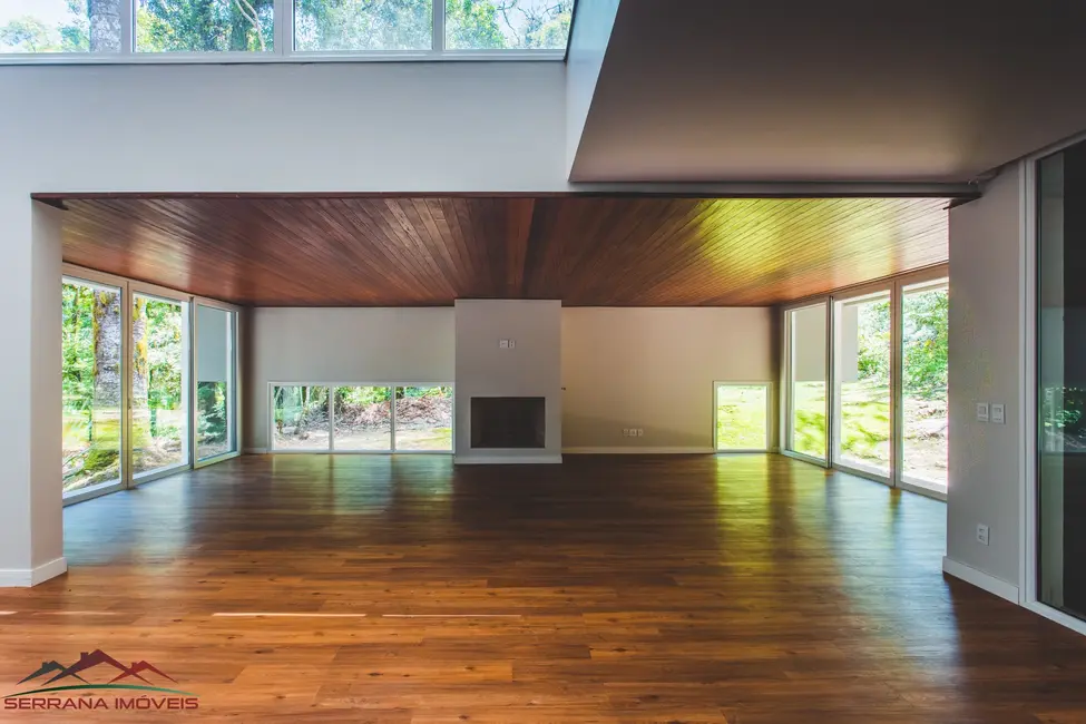 Casa de Condomínio com 4 quartos à venda, 344m2 em Gramado - RS - imagem 4 Foto 4 de Casa de Condomínio com 4 quartos à venda, 344m2 em Gramado - RS