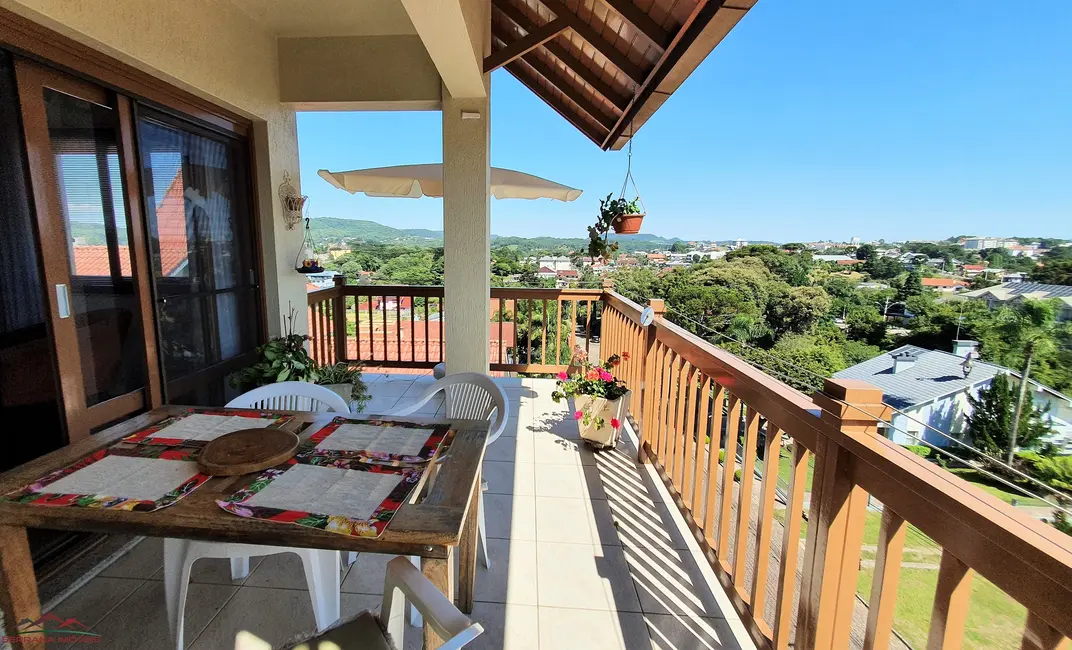 Foto 1 de Apartamento com 3 quartos à venda, 180m2 em Nova Petropolis - RS