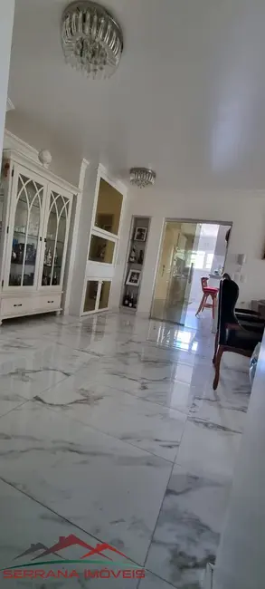 Apartamento com 3 quartos à venda, 153m2 em Gramado - RS - imagem 6 Foto 6 de Apartamento com 3 quartos à venda, 153m2 em Gramado - RS