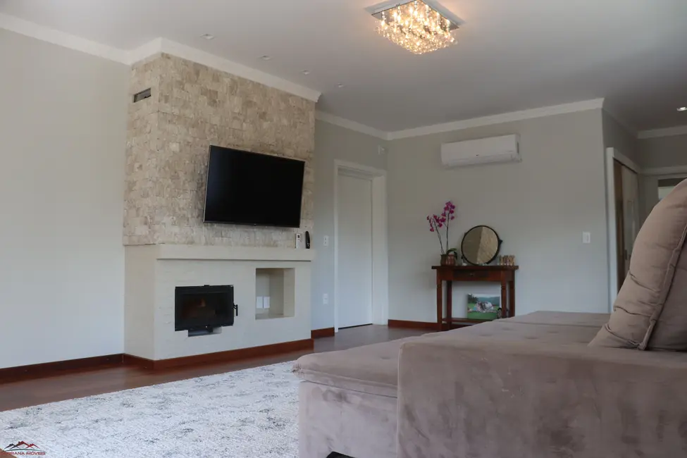 Foto 6 de Casa com 3 quartos à venda, 358m2 em Nova Petropolis - RS