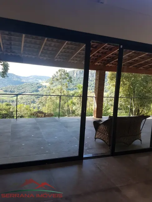 Foto 3 de Chácara com 5 quartos à venda, 300m2 em Nova Petropolis - RS