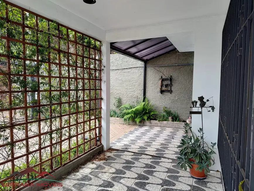 Casa com 4 quartos à venda, 180m2 em Nova Petropolis - RS - imagem 4 Foto 4 de Casa com 4 quartos à venda, 180m2 em Nova Petropolis - RS
