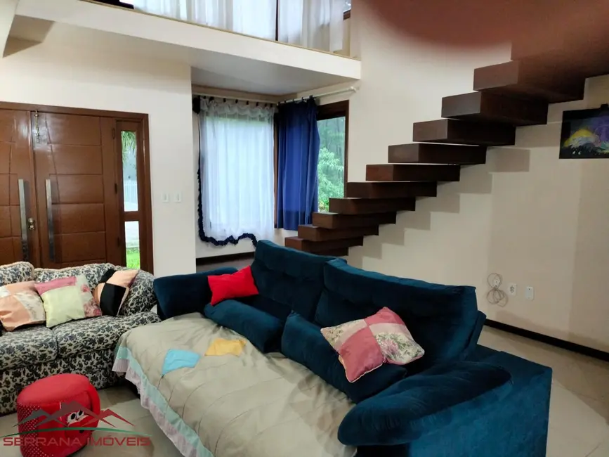 Casa com 4 quartos à venda, 187m2 em Nova Petropolis - RS - imagem 8 Foto 8 de Casa com 4 quartos à venda, 187m2 em Nova Petropolis - RS